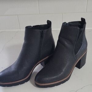 Naturalizer Black Ankle Boots